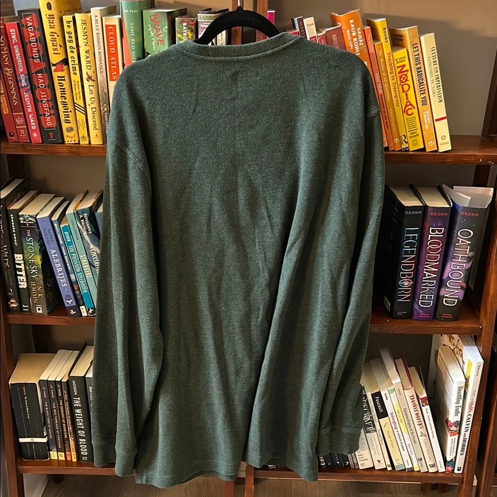 L.L. Bean Men's Dark Green Long Sleeve Henley - Picture 4 of 4